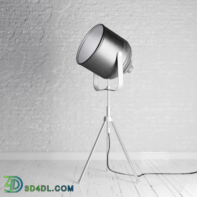 Floor lamp - Lámpara con trípode industrial de metal by Manson du Monde