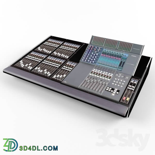 Audio tech - Yamaha M7CL-32 mixer