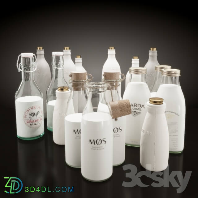Food and drinks - Milk bottles set