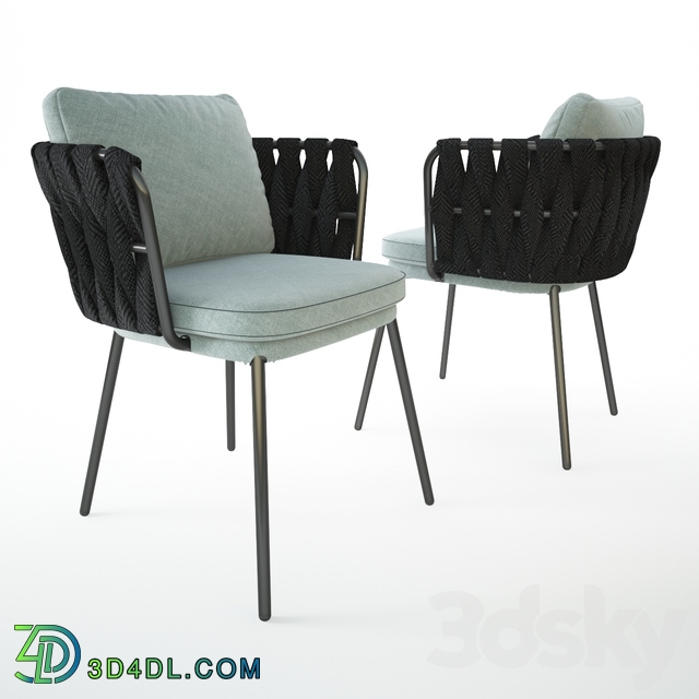 CONTEMPORARY CHAIR WITH ARMRESTS UPHOLSTERED WITH REMOVABLE CUSHION