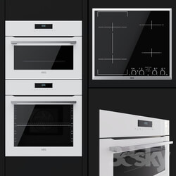 AEG an oven BCR742350W a compact oven KMR761000W and a hob IKK64545XB 