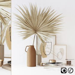 Decorative set with dryed palm 