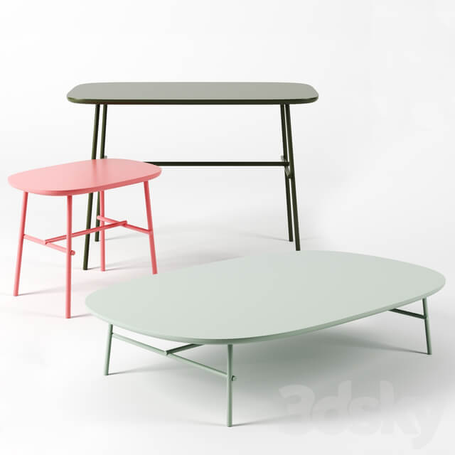 Kelly tables by Tacchini