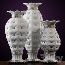 WHITE VASES 