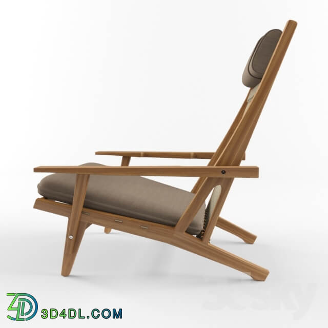 Hans Wegner Lounge Chair