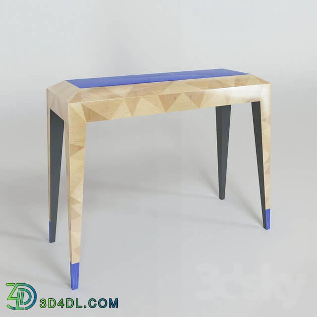 Table - Console Triangles