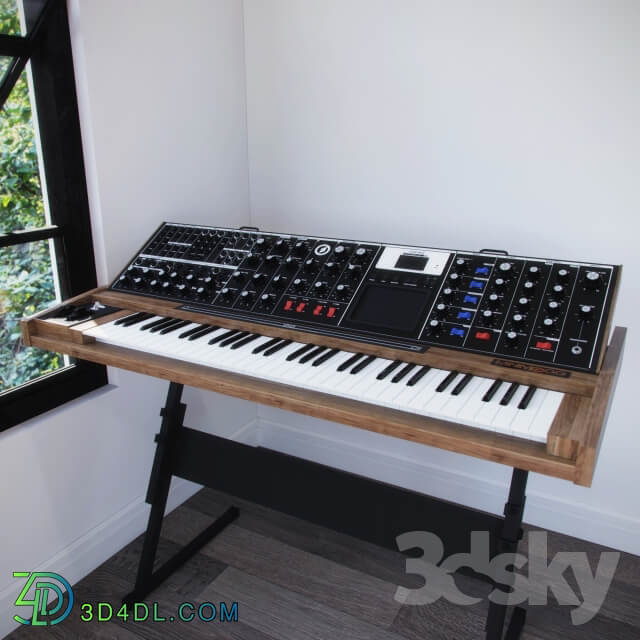 Synthesizer Minimoog Voyager XL