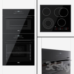 AEG an oven BPR742320B a compact oven KMR721000B and a hob HK565407FB 