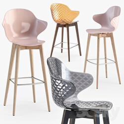 Calligaris saint tropez wood stool 