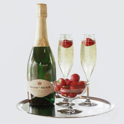 Champagne with strawberries 