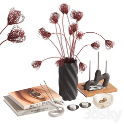 Decorative set with Pink Queen Anne&#39;s Lace 