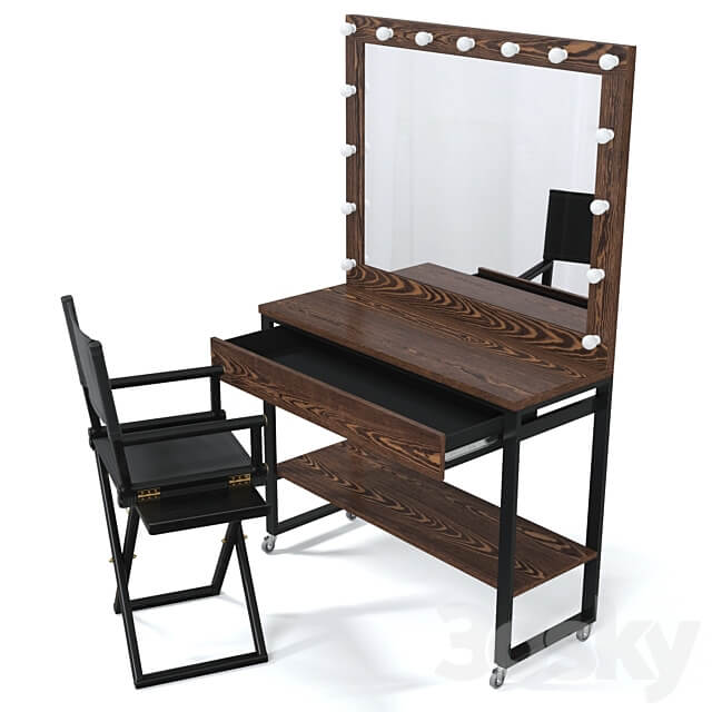 Johny Wood Makeup Artist Table