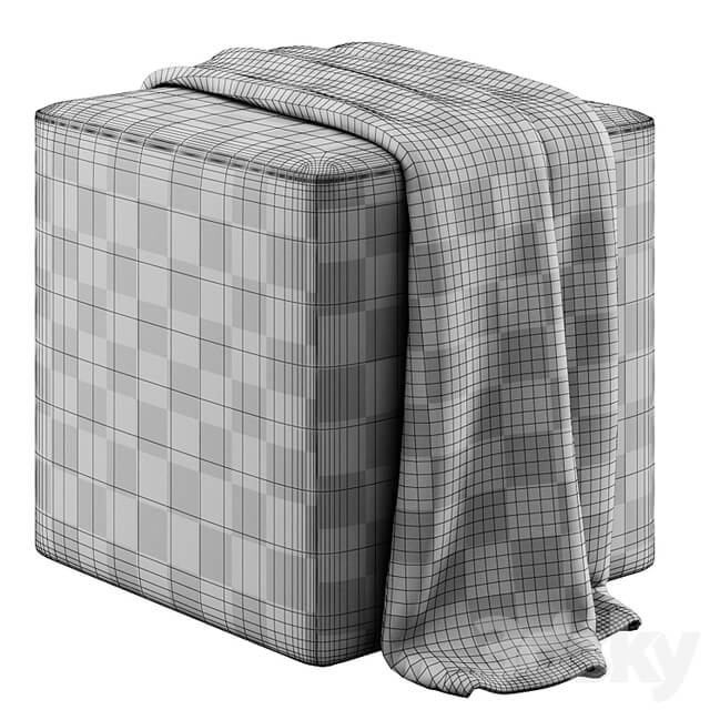 Square pouffe by Irocodesign