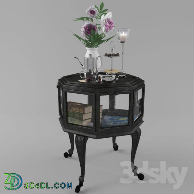 Table - Antique table-showcase