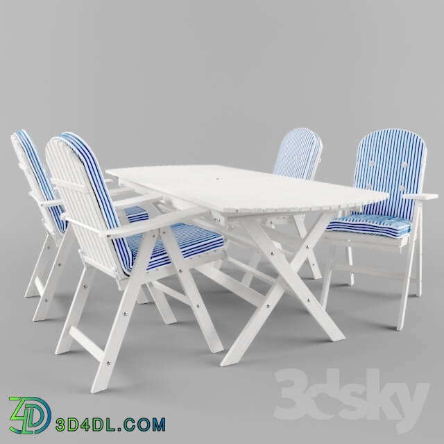 Table _ Chair - Classic outdoor seating